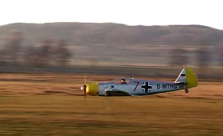 ME 109 R im tiefen Überflug